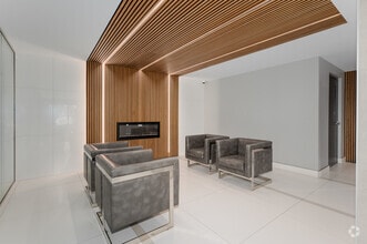 Lobby - 3390 Keele St