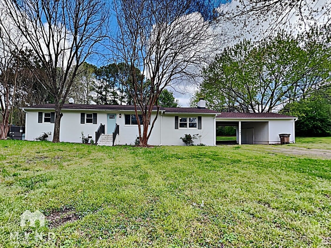 Primary Photo - 145 Farm Rd