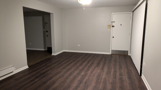 Foto del edificio - 10901 Keating Ave