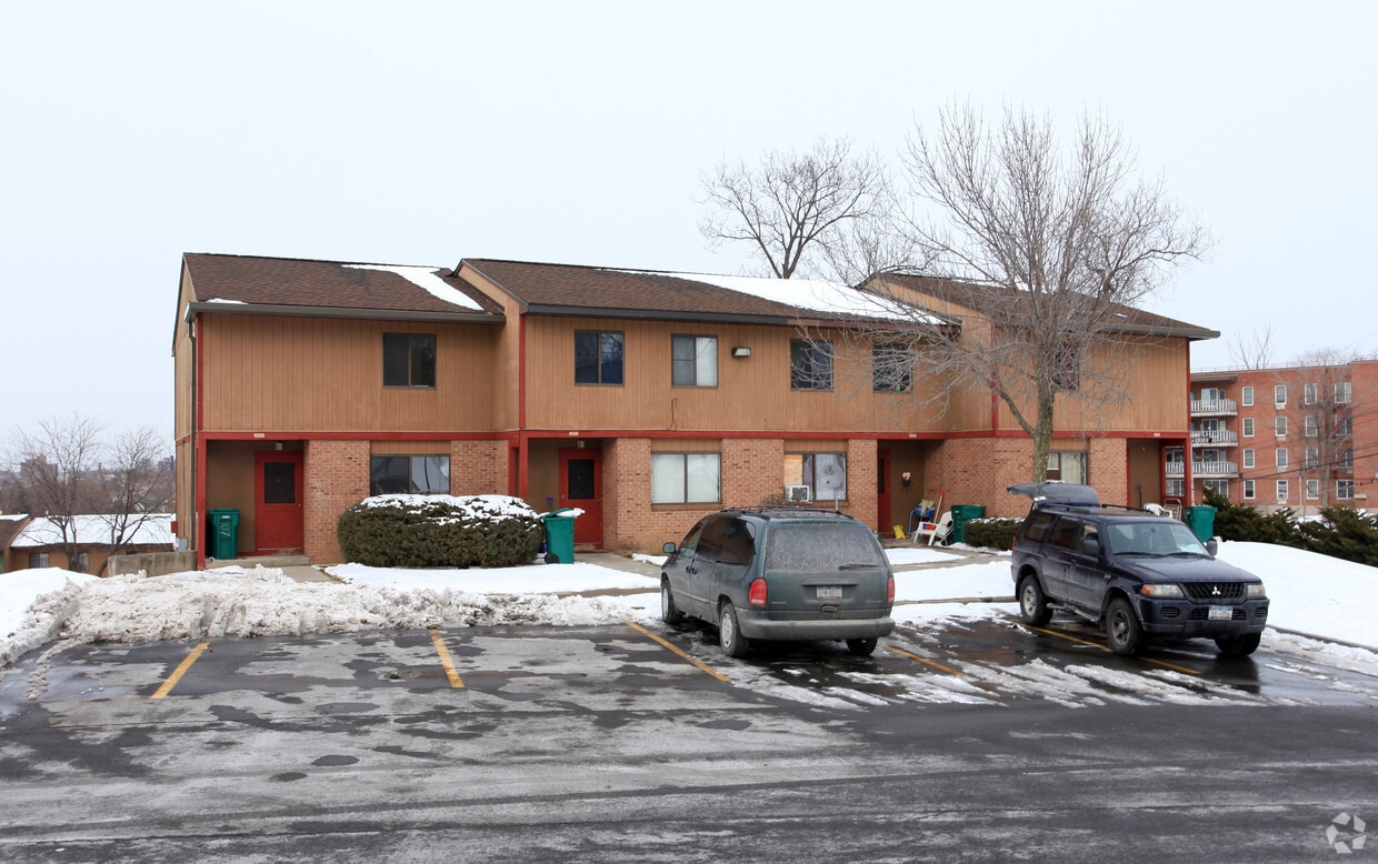 Benderson Heights Apartments in Syracuse, NY