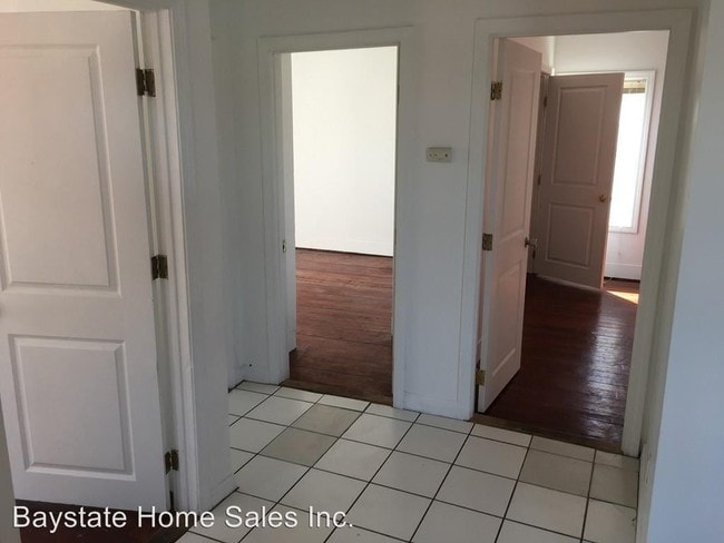 Building Photo - 670-676 Plymouth Ave