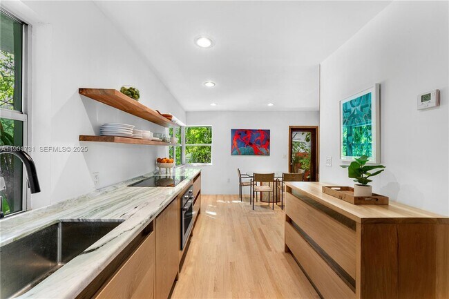 Foto del edificio - 226 Jefferson Ave