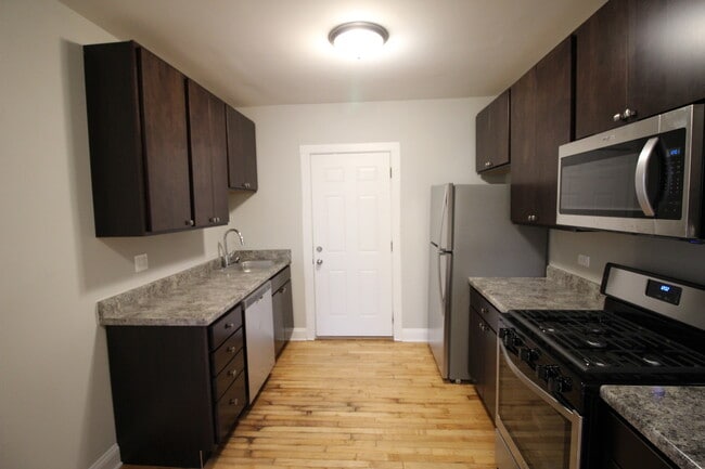 Foto del edificio - 4402 W Belden Ave