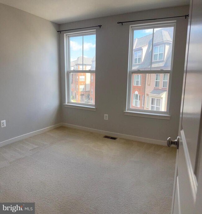 Foto del edificio - 1415 Trafalgar Ln