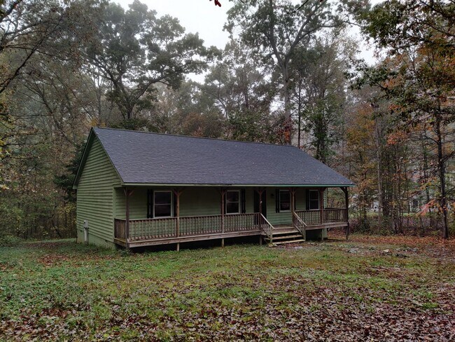 Foto del edificio - 3 bedroom home on 2 acres in Powhatan