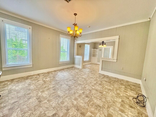 Building Photo - 1114 Pearl River Ave