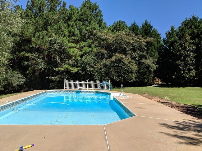 Building Photo - 4826 Camden Dr SW