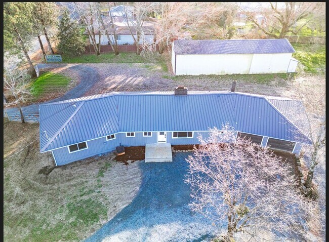 Foto del edificio - 6208 Dark Hollow Rd