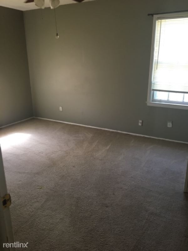 Foto del edificio - 3 br, 1 bath House - 2006 Doncaster Drive