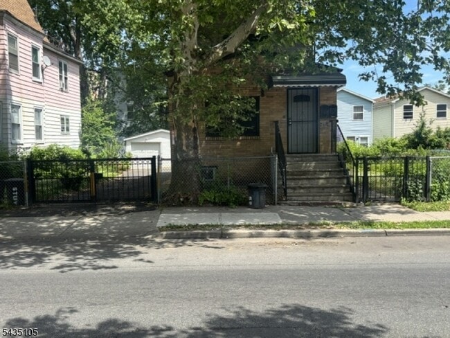 Building Photo - 50 Stuyvesant Ave.
