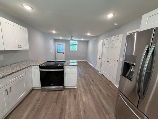 Building Photo - 571 Eva Kennedy Rd