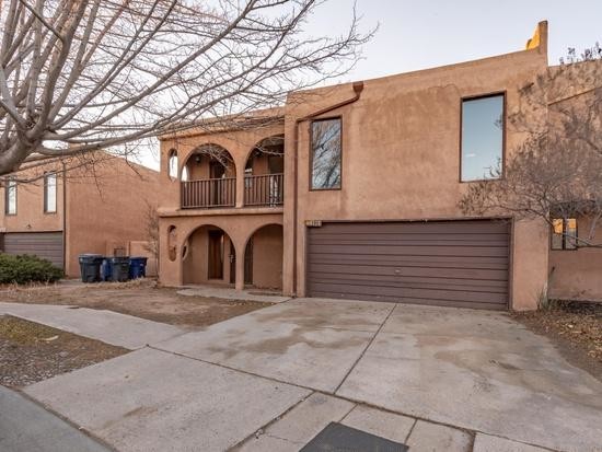 Primary Photo - 2901 Estrella Brillante St NW,