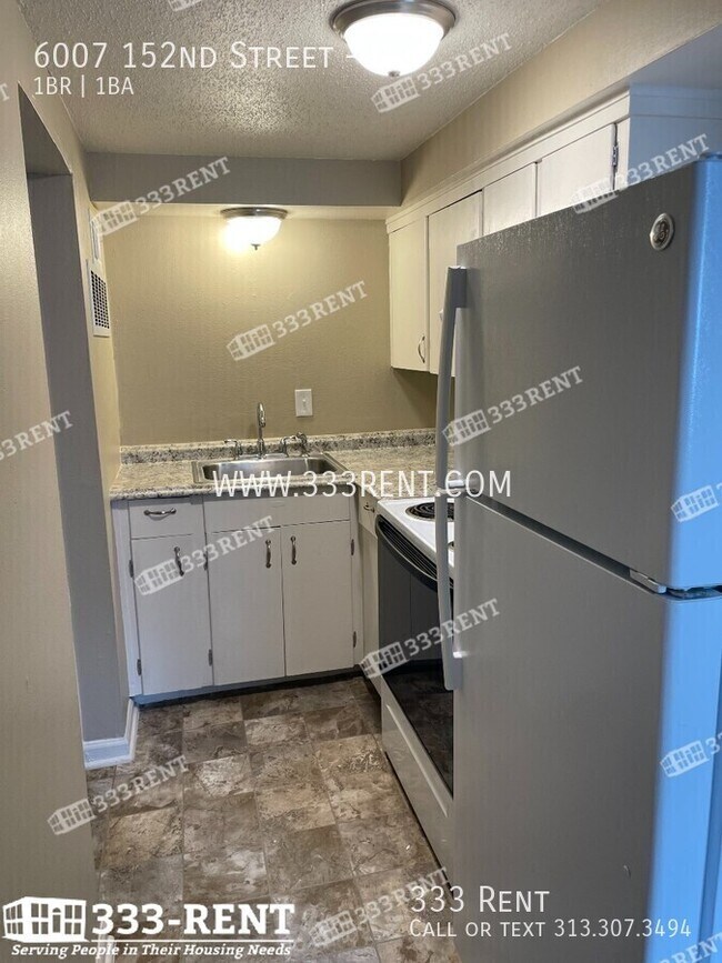 Foto del edificio - 6007 E 152nd St