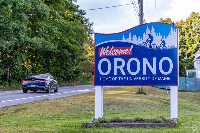 The town of Orono settled in 1774 in the state of Maine.