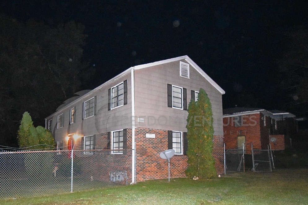 Primary Photo - 7720 5th Ave S