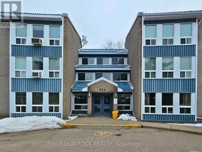 Building Photo - 820 Laurier Blvd