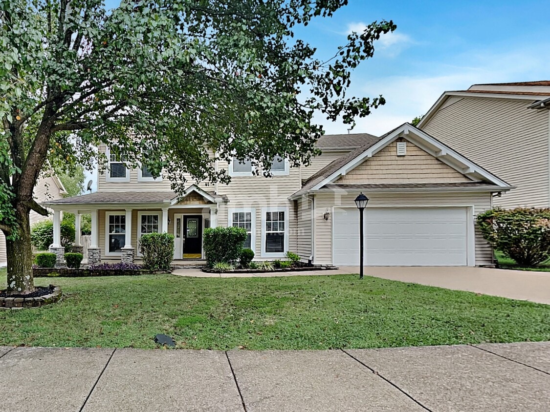 Primary Photo - 226 Vintage Cir