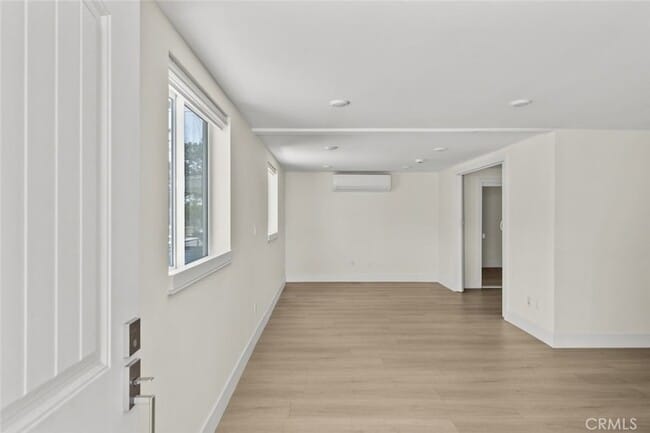 Foto del edificio - 411 S Kenneth Rd