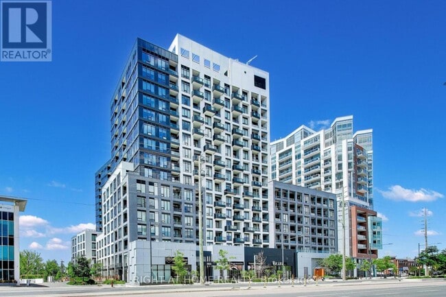 Building Photo - 8868 Yonge St