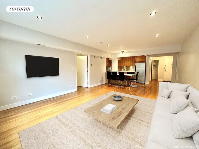 Foto del edificio - 9511 Shore Rd