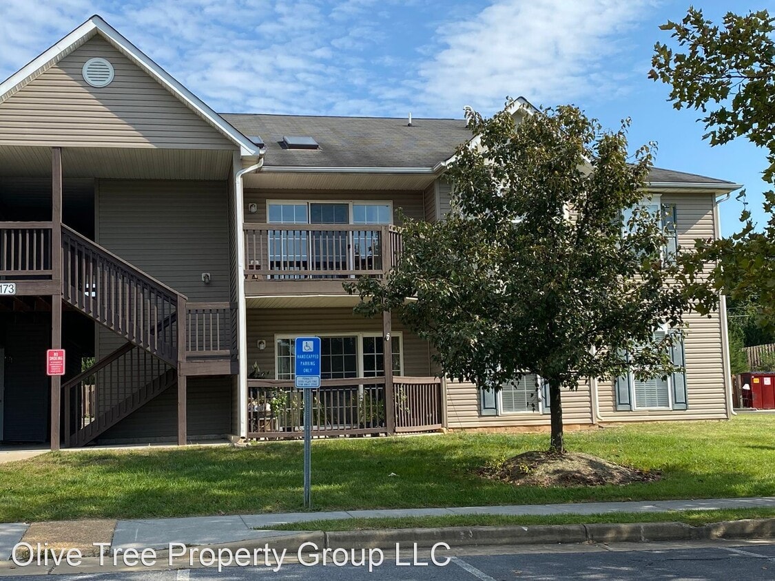 Primary Photo - 2 br, 2 bath House - 173-6 Brookland Ct