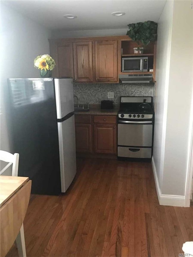 Building Photo - 14 Strathmore Dr