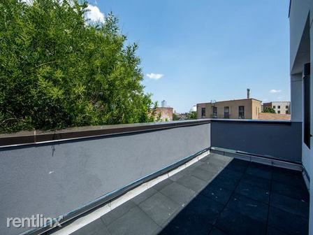 Foto principal - 828 Willoughby Ave