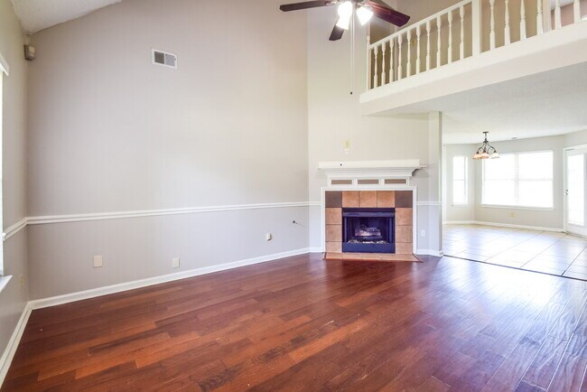Foto del edificio - 1862 Towson Ln