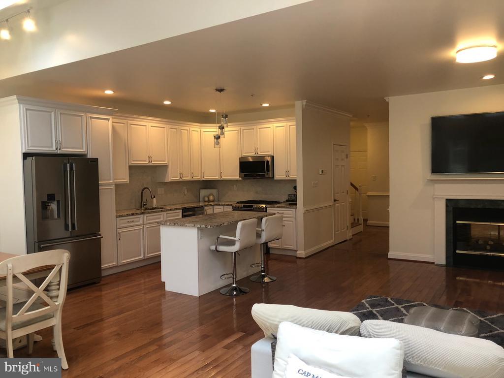 141 Meadow View Ln, Lansdale, PA 19446 Townhome Rentals in Lansdale