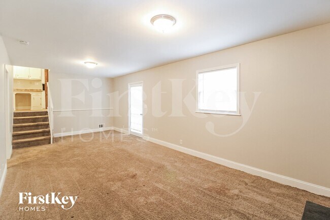 Foto del edificio - 558 Bruce Way SW