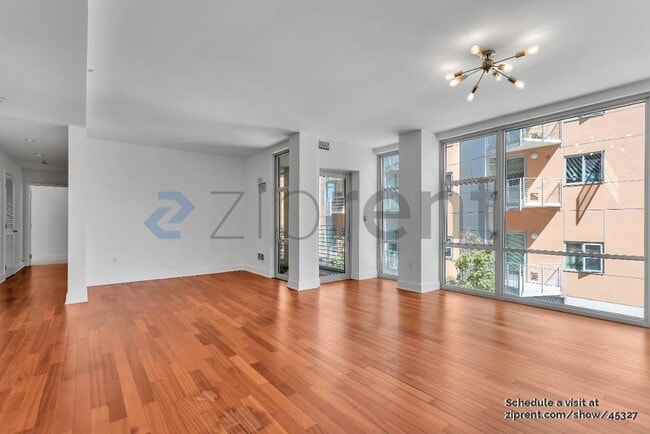 Foto del edificio - 235 Berry St