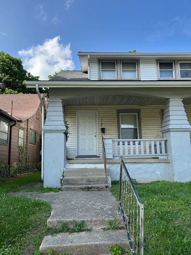 Building Photo - 2708-2710 Wayne Ave