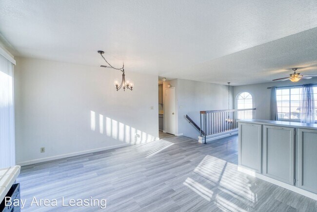 Building Photo - 3 br, 2 bath House - 3265 Jaime Way
