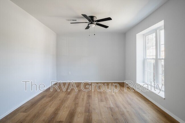 Foto del edificio - 749 Pleasant St