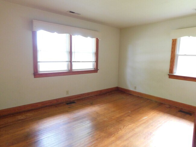 Building Photo - 3 bedroom 2 bath in Perquimans County