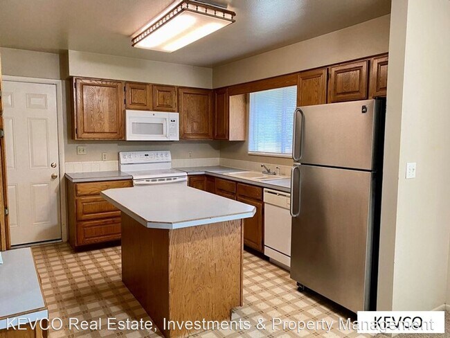 Building Photo - 4 br, 2 bath House - 1308 Brentwood Dr