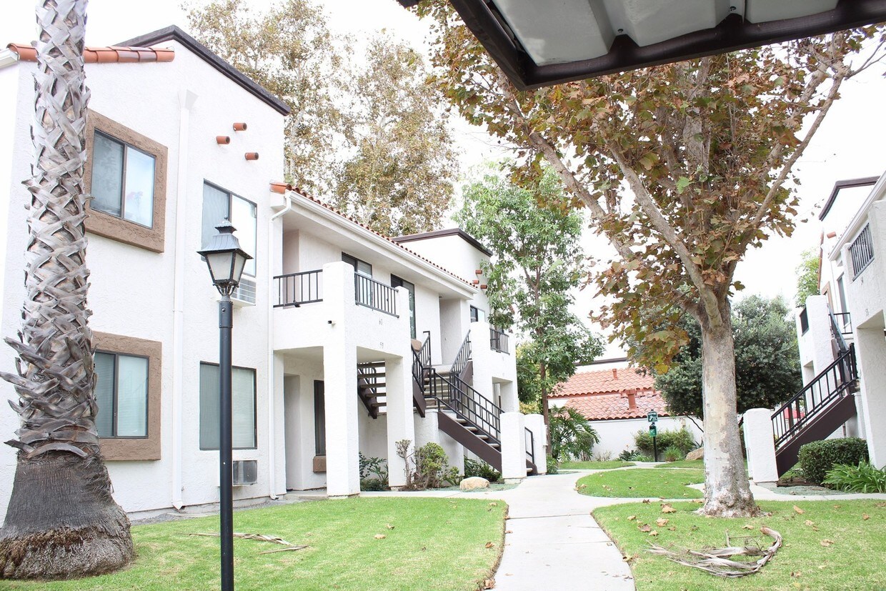 Foto principal - 8459 Westmore Rd