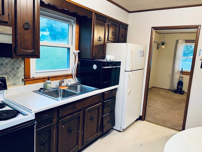 Foto del edificio - 202 Hartland Ave