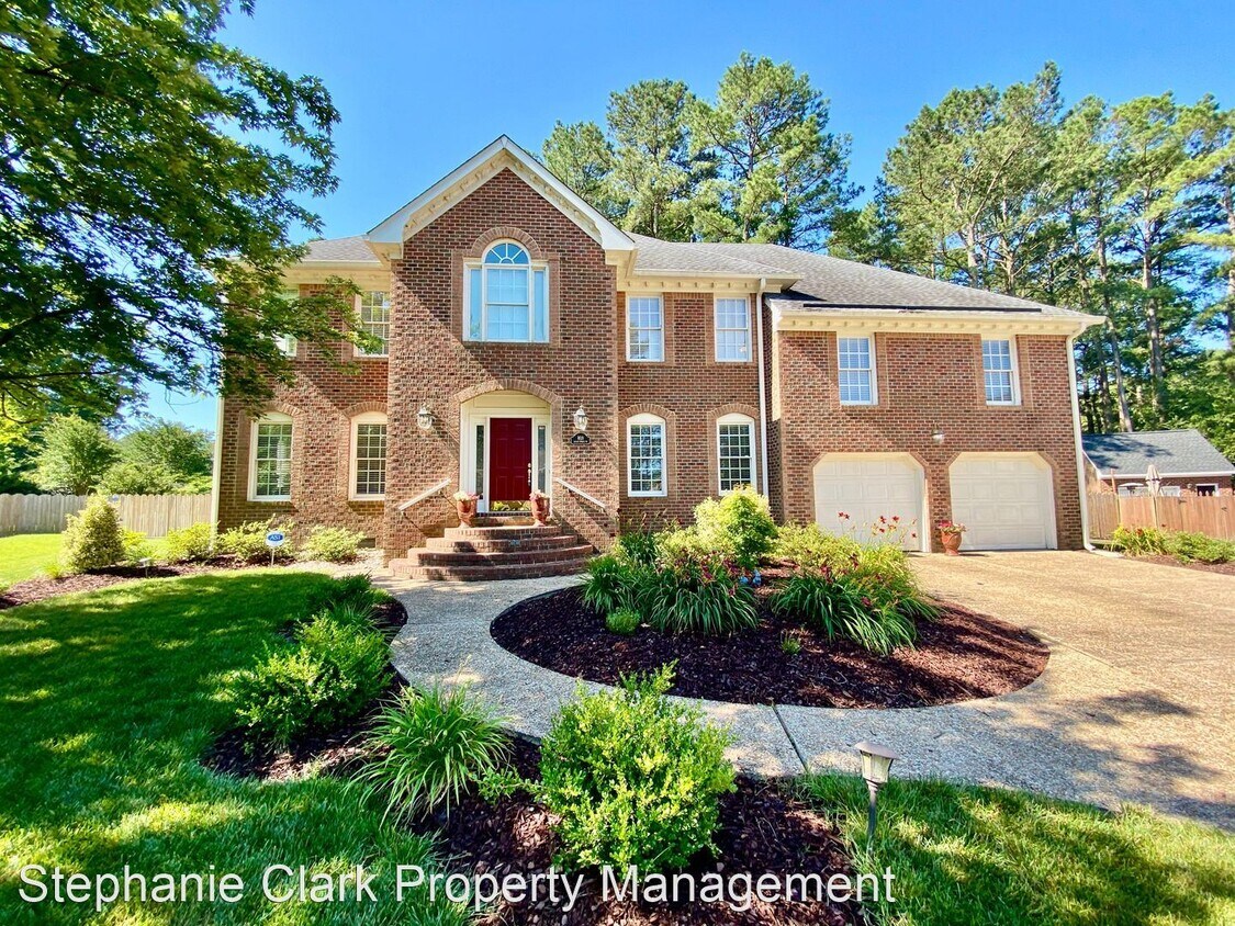 5 br, 3.5 bath House 809 Pecan Forest Court House Rental in