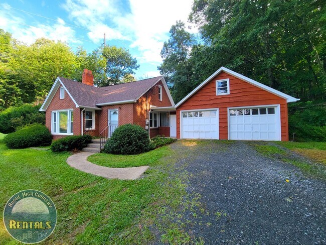 Building Photo - Great 4bd House