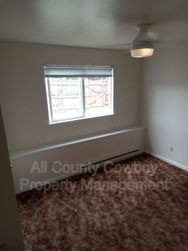 Building Photo - 1657 N 5th St