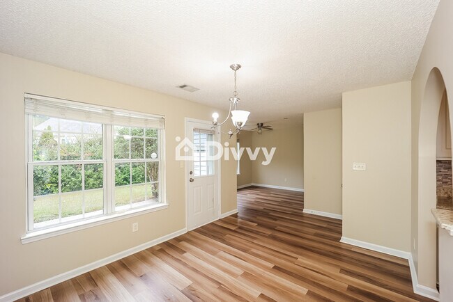 Building Photo - 4020 Meadow Glen Way, Fairburn, GA 30213