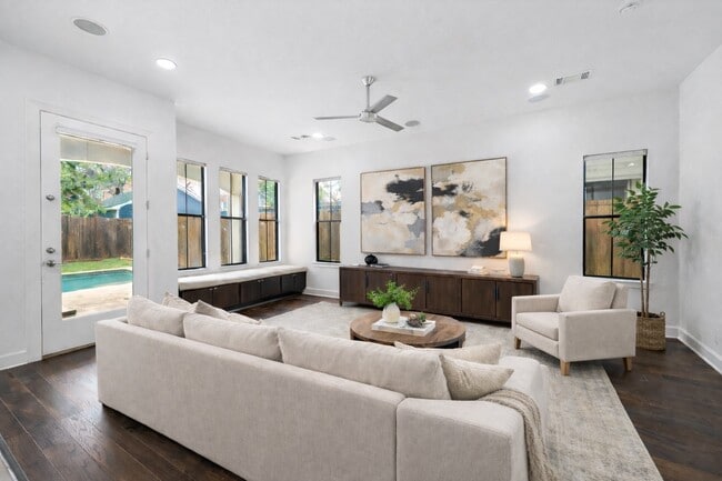 Foto del edificio - 2011 Colorado St