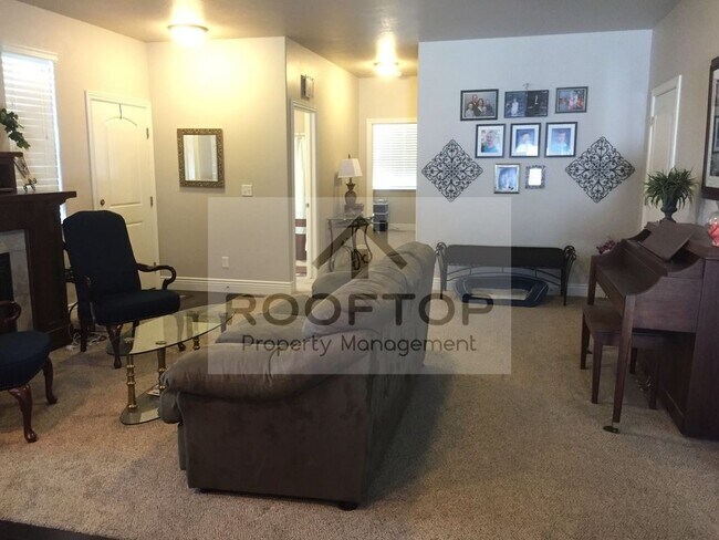 Foto del edificio - 676 S 150 E