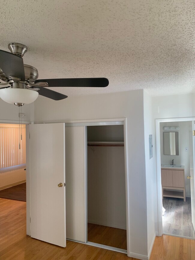 Foto del edificio - 4425 W 159th St