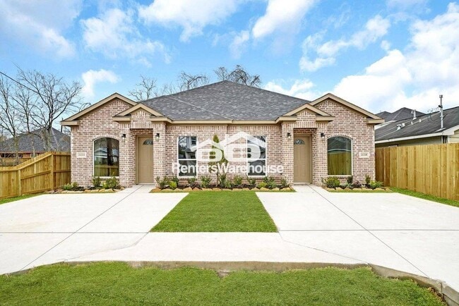 Building Photo - 9710 Tuffly St