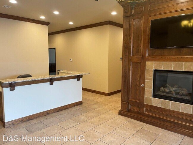 Foto del edificio - Studio, 2 bath House - 9012 N. Kelley Ave.