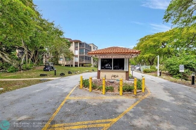 Building Photo - 6201 N Falls Cir Dr