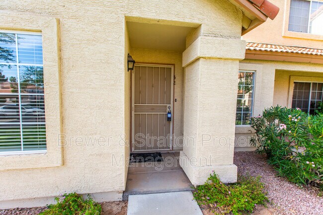 Foto del edificio - 5808 E Brown Rd