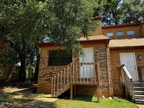Building Photo - 1828 Jackson Bluff Rd